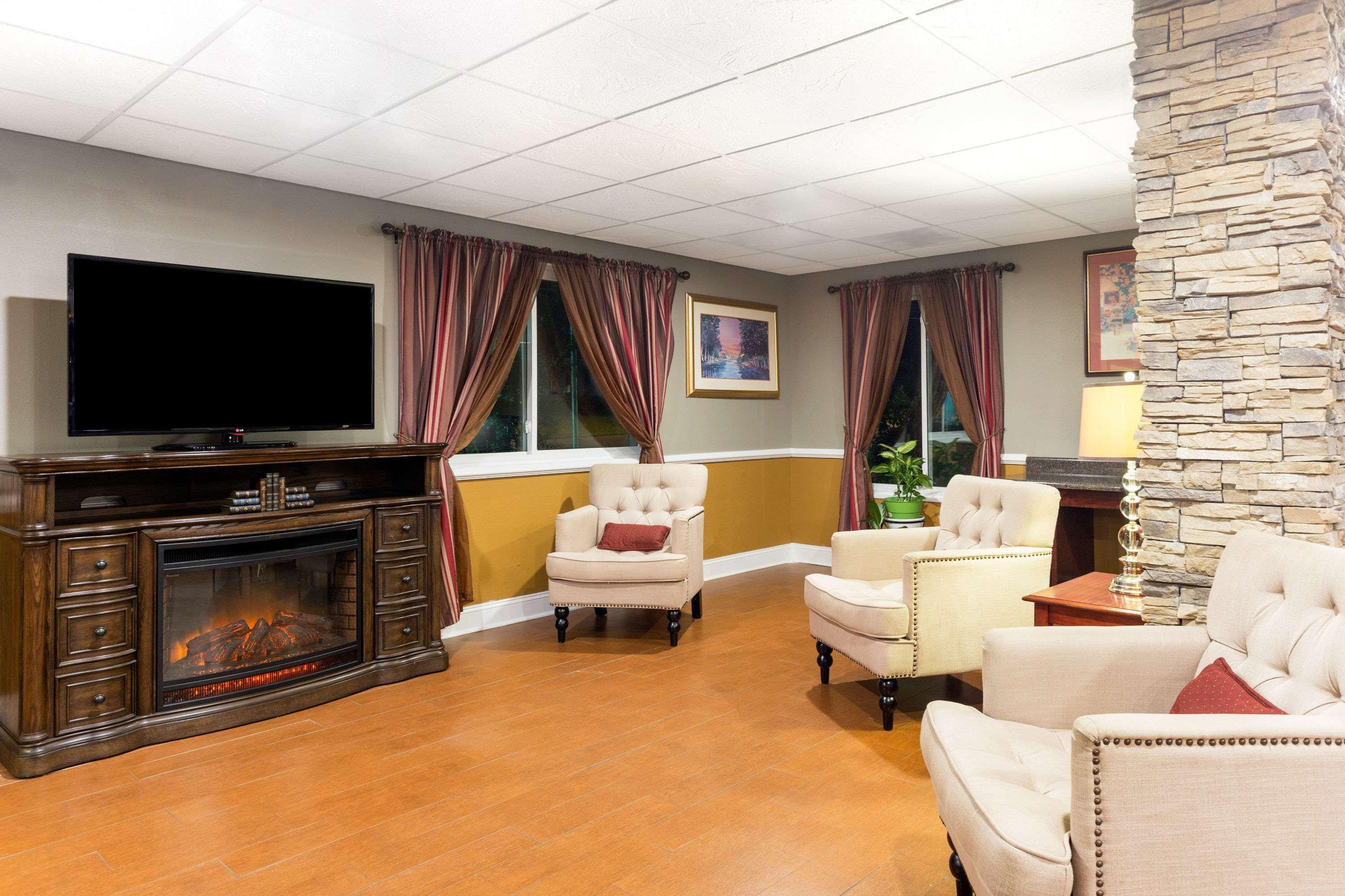 Hotel Baymont By Wyndham Cordele Extérieur photo